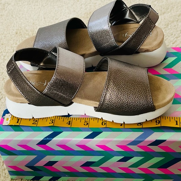 Platform Sandals - Picture 5 of 9